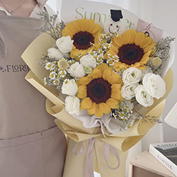 Sunny up | Graduation Bouquet